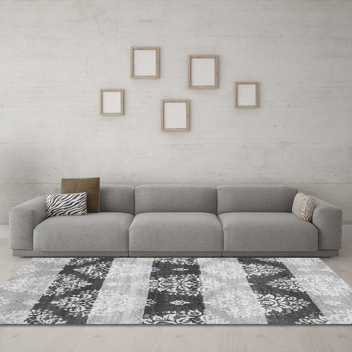 Machine Washable Abstract Gray Contemporary Rug in a Living Room,, wshcon592gry