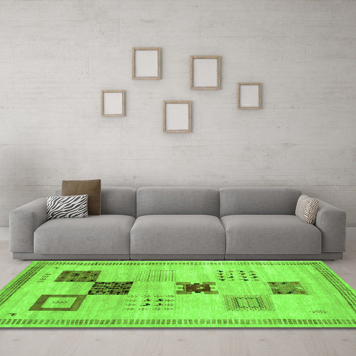 Machine Washable Abstract Green Contemporary Area Rugs in a Living Room,, wshcon594grn