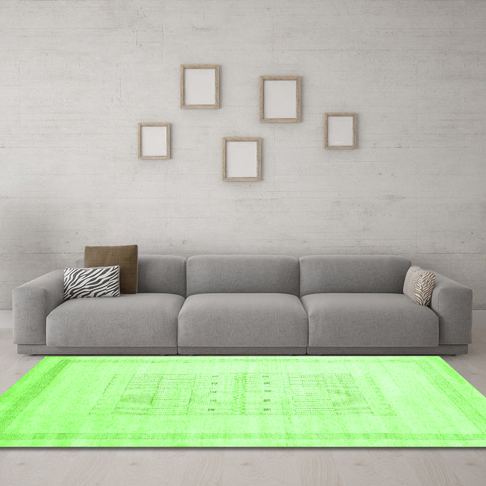 Machine Washable Solid Green Modern Area Rugs in a Living Room,, wshcon595grn