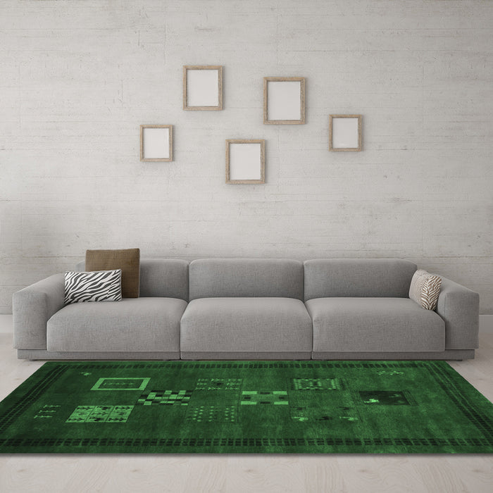 Machine Washable Abstract Emerald Green Contemporary Area Rugs in a Living Room,, wshcon596emgrn