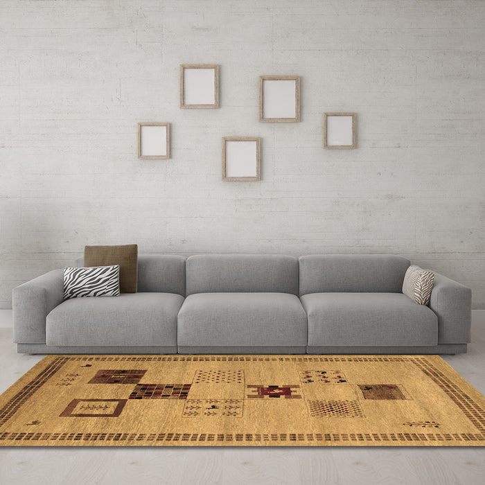 Machine Washable Abstract Brown Contemporary Rug in a Living Room,, wshcon599brn