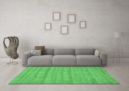 Machine Washable Abstract Emerald Green Contemporary Area Rugs in a Living Room,, wshcon5emgrn