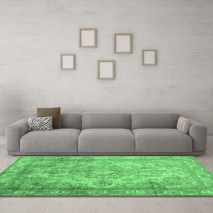 Machine Washable Abstract Emerald Green Contemporary Area Rugs in a Living Room,, wshcon601emgrn