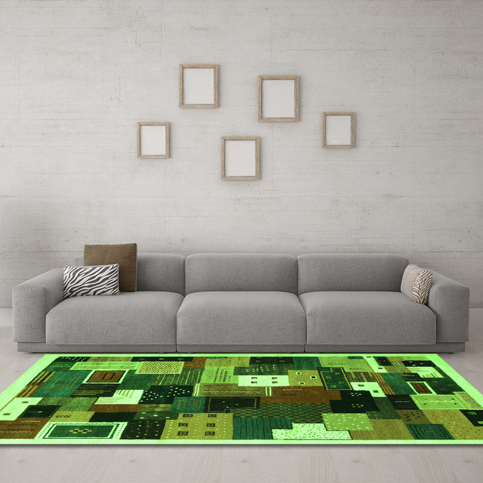 Machine Washable Abstract Green Contemporary Area Rugs in a Living Room,, wshcon606grn