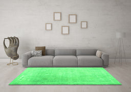 Machine Washable Abstract Green Contemporary Area Rugs in a Living Room,, wshcon608grn