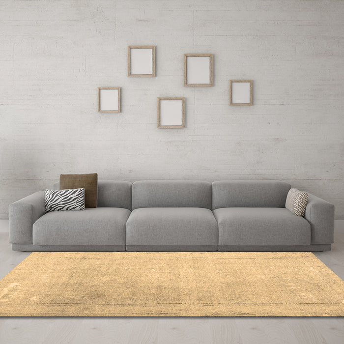 Machine Washable Abstract Brown Contemporary Rug in a Living Room,, wshcon608brn