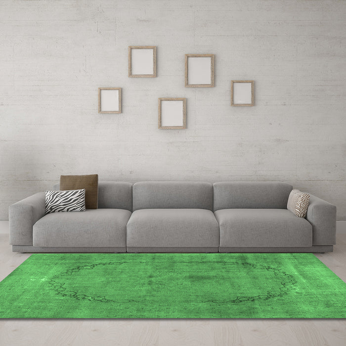 Machine Washable Abstract Emerald Green Contemporary Area Rugs in a Living Room,, wshcon615emgrn