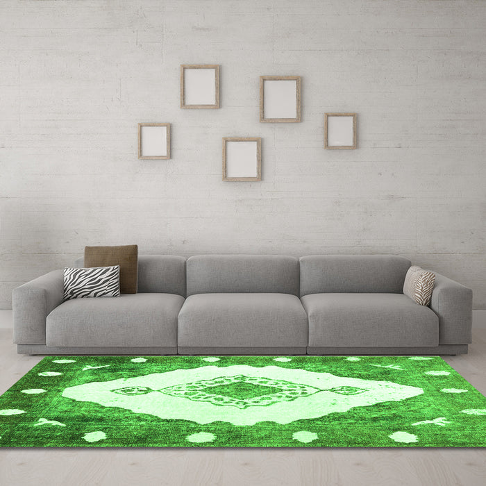 Machine Washable Abstract Green Contemporary Area Rugs in a Living Room,, wshcon618grn