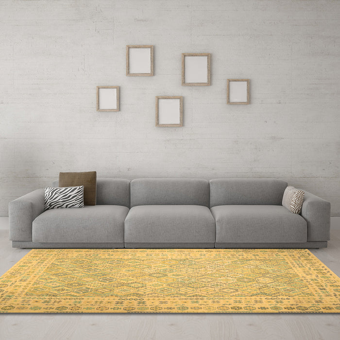 Machine Washable Southwestern Brown Country Rug in a Living Room,, wshcon627brn