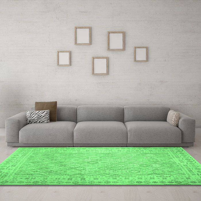 Machine Washable Southwestern Emerald Green Country Area Rugs in a Living Room,, wshcon627emgrn