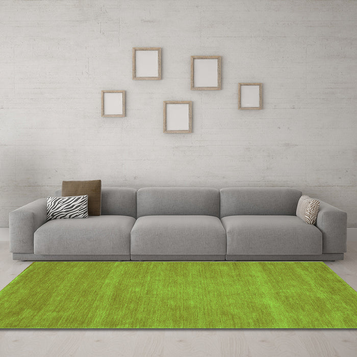 Machine Washable Abstract Green Contemporary Area Rugs in a Living Room,, wshcon63grn