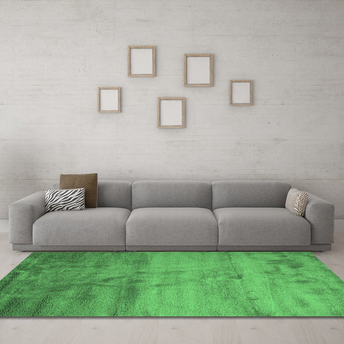Machine Washable Abstract Emerald Green Contemporary Area Rugs in a Living Room,, wshcon645emgrn