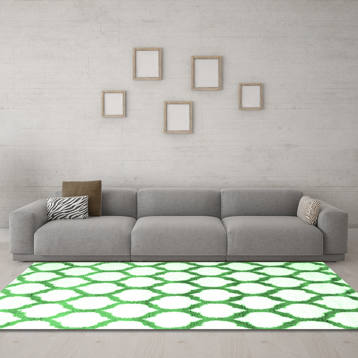 Machine Washable Terrilis Emerald Green Contemporary Area Rugs in a Living Room,, wshcon646emgrn