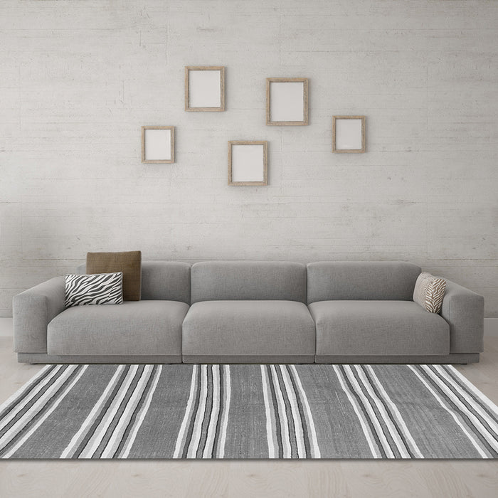 Machine Washable Oriental Gray Traditional Rug in a Living Room,, wshcon657gry