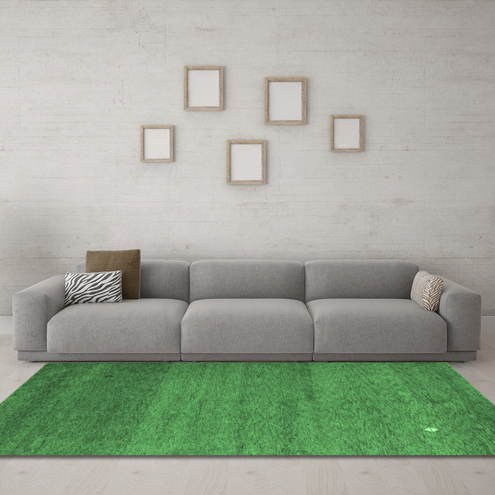Machine Washable Abstract Emerald Green Contemporary Area Rugs in a Living Room,, wshcon658emgrn