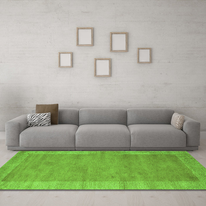 Machine Washable Abstract Green Contemporary Area Rugs in a Living Room,, wshcon660grn
