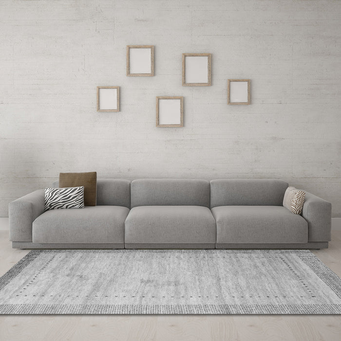 Machine Washable Abstract Gray Contemporary Rug in a Living Room,, wshcon666gry