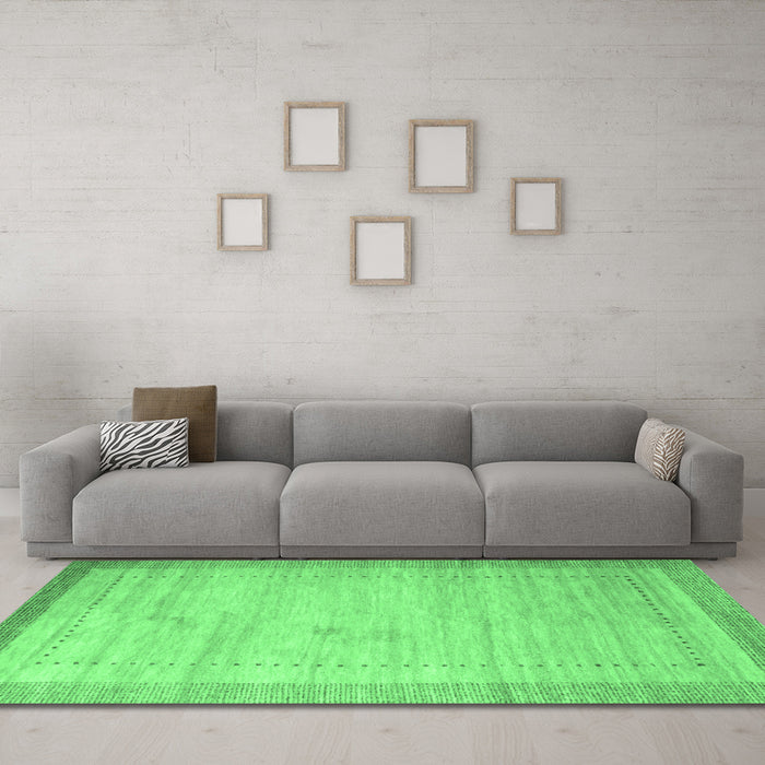 Machine Washable Abstract Emerald Green Contemporary Area Rugs in a Living Room,, wshcon666emgrn
