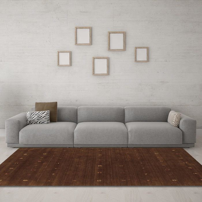 Machine Washable Abstract Brown Contemporary Rug in a Living Room,, wshcon668brn