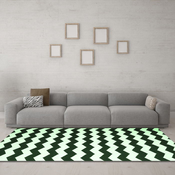 Machine Washable Abstract Emerald Green Contemporary Area Rugs in a Living Room,, wshcon671emgrn