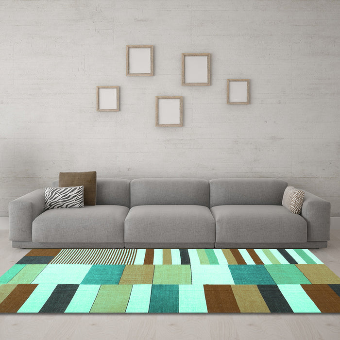 Machine Washable Patchwork Turquoise Transitional Area Rugs in a Living Room,, wshcon678turq
