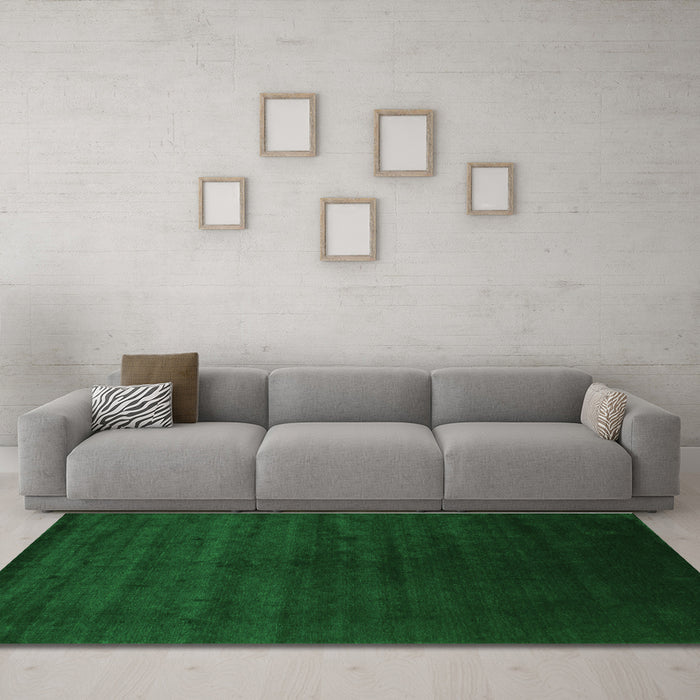 Machine Washable Abstract Green Contemporary Area Rugs in a Living Room,, wshcon67grn