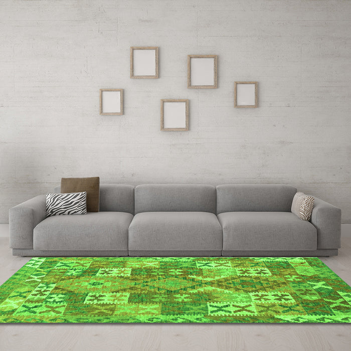 Machine Washable Southwestern Green Country Area Rugs in a Living Room,, wshcon682grn