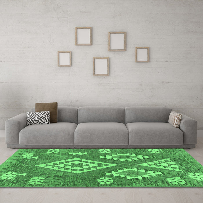 Machine Washable Southwestern Emerald Green Country Area Rugs in a Living Room,, wshcon685emgrn