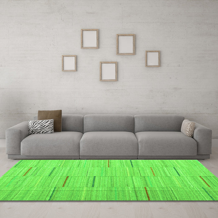 Machine Washable Abstract Green Contemporary Area Rugs in a Living Room,, wshcon690grn