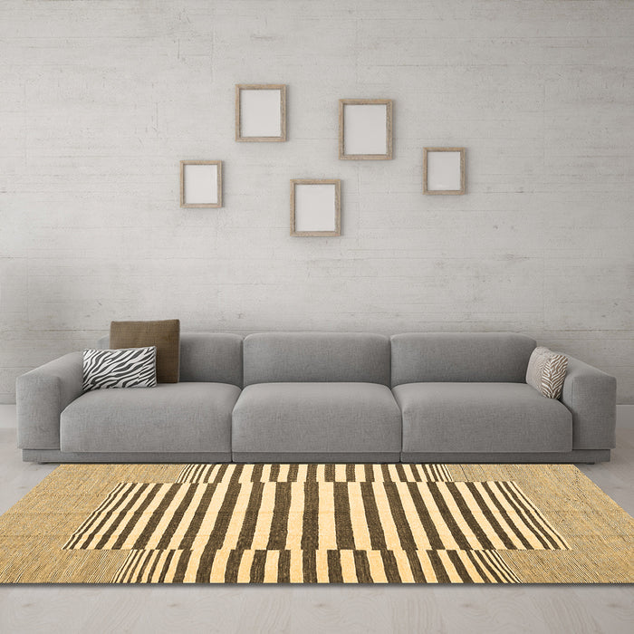 Machine Washable Solid Brown Modern Rug in a Living Room,, wshcon691brn