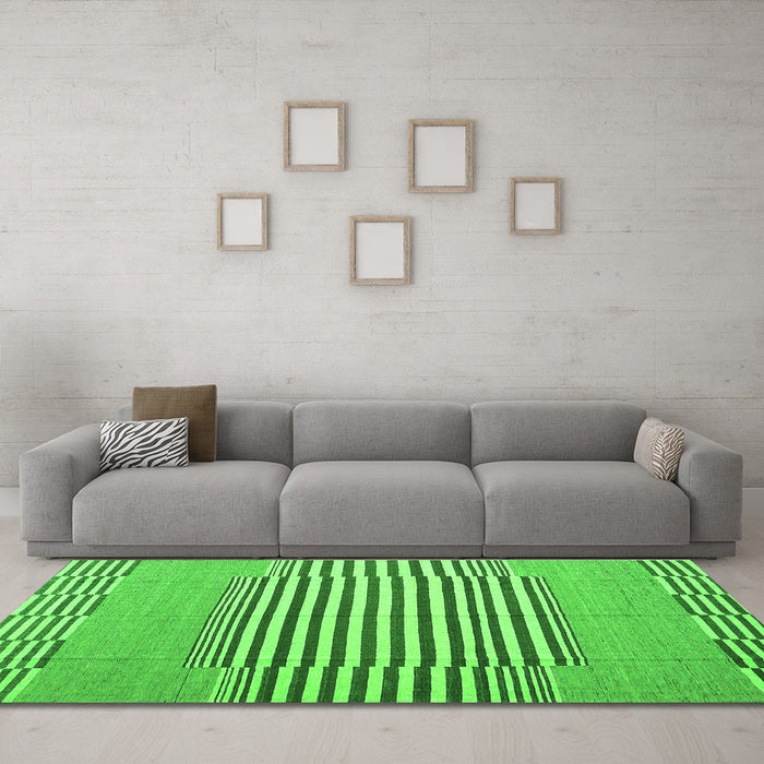 Machine Washable Abstract Green Contemporary Area Rugs in a Living Room,, wshcon693grn