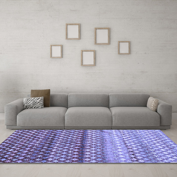 Machine Washable Oriental Blue Traditional Rug in a Living Room, wshcon699blu