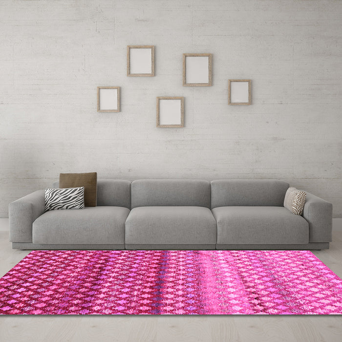 Machine Washable Oriental Pink Traditional Rug in a Living Room, wshcon699pnk