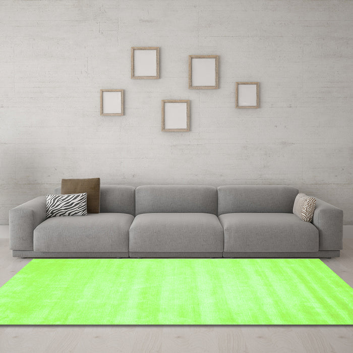 Machine Washable Abstract Green Contemporary Area Rugs in a Living Room,, wshcon69grn