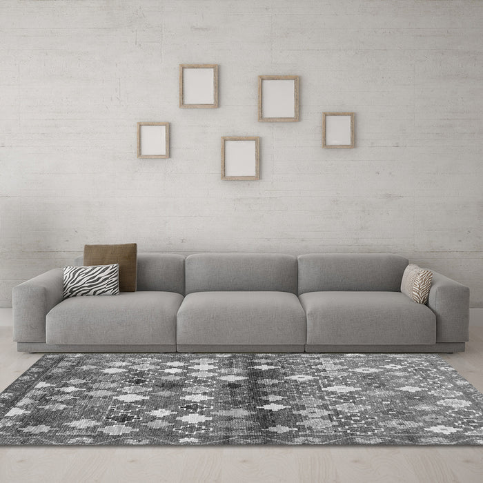 Machine Washable Southwestern Gray Country Rug in a Living Room,, wshcon700gry