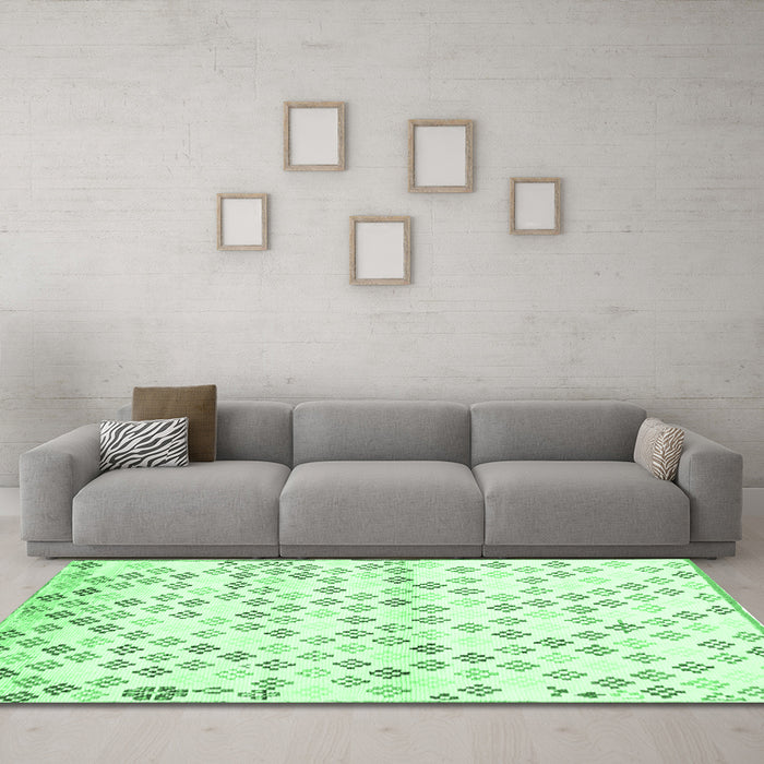 Machine Washable Southwestern Emerald Green Country Area Rugs in a Living Room,, wshcon704emgrn