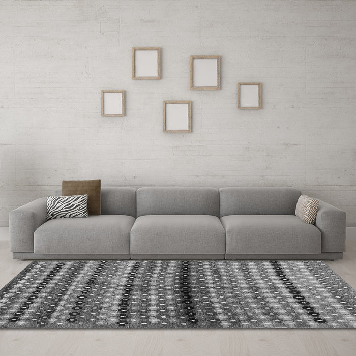 Machine Washable Abstract Gray Contemporary Rug in a Living Room,, wshcon705gry