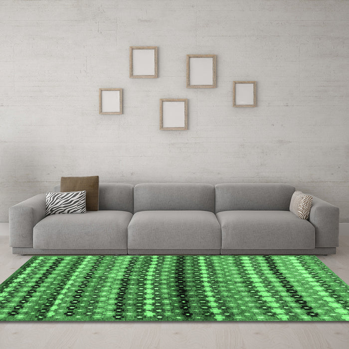 Machine Washable Abstract Emerald Green Contemporary Area Rugs in a Living Room,, wshcon705emgrn