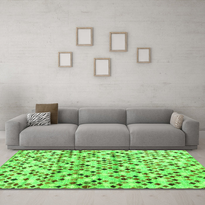 Machine Washable Abstract Green Contemporary Area Rugs in a Living Room,, wshcon706grn