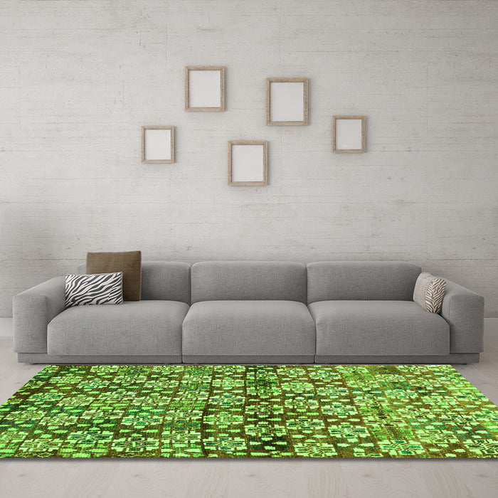 Machine Washable Abstract Green Contemporary Area Rugs in a Living Room,, wshcon707grn