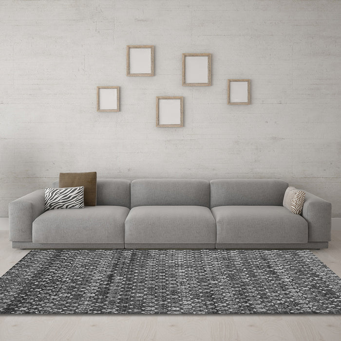 Machine Washable Abstract Gray Contemporary Rug in a Living Room,, wshcon709gry