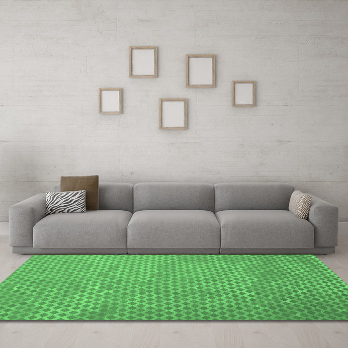 Machine Washable Abstract Emerald Green Contemporary Area Rugs in a Living Room,, wshcon710emgrn