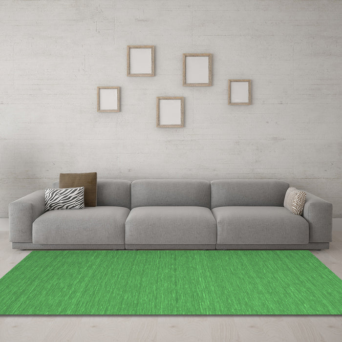 Machine Washable Abstract Emerald Green Contemporary Area Rugs in a Living Room,, wshcon723emgrn