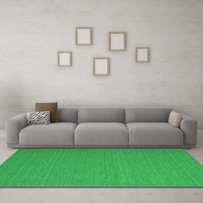 Machine Washable Abstract Green Contemporary Area Rugs in a Living Room,, wshcon723grn