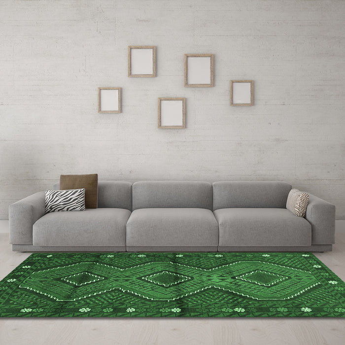 Machine Washable Oriental Emerald Green Traditional Area Rugs in a Living Room,, wshcon726emgrn