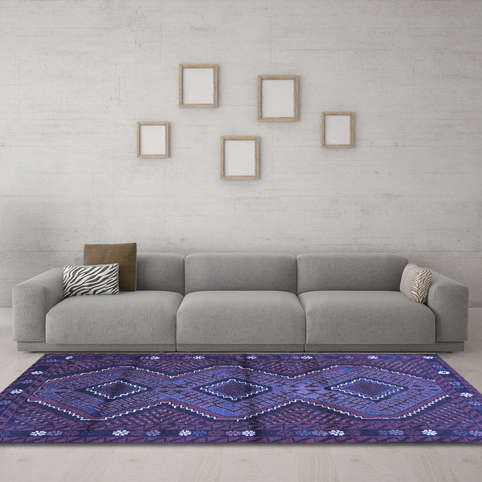 Machine Washable Oriental Blue Traditional Rug in a Living Room, wshcon726blu
