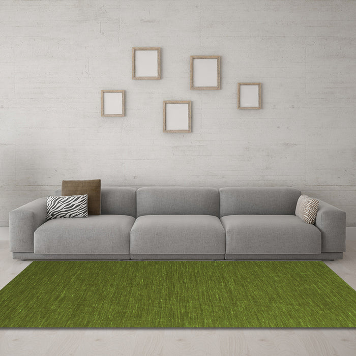 Machine Washable Abstract Green Contemporary Area Rugs in a Living Room,, wshcon727grn