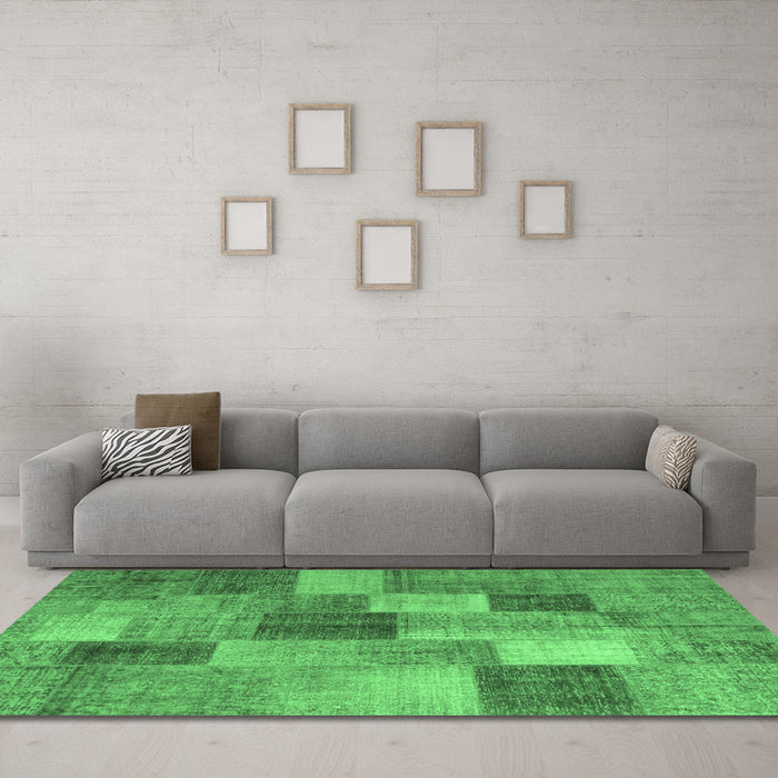 Machine Washable Patchwork Emerald Green Transitional Area Rugs in a Living Room,, wshcon728emgrn