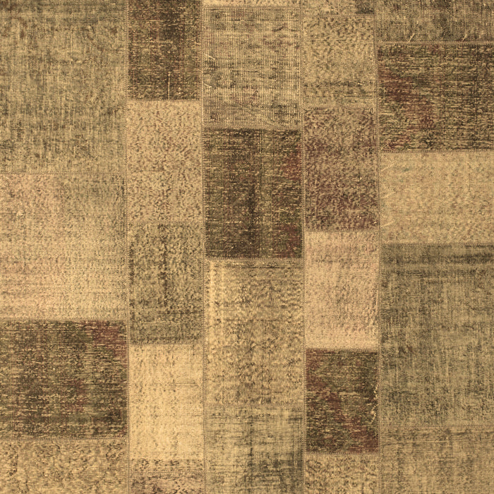 Machine Washable Patchwork Brown Transitional Rug, wshcon728brn