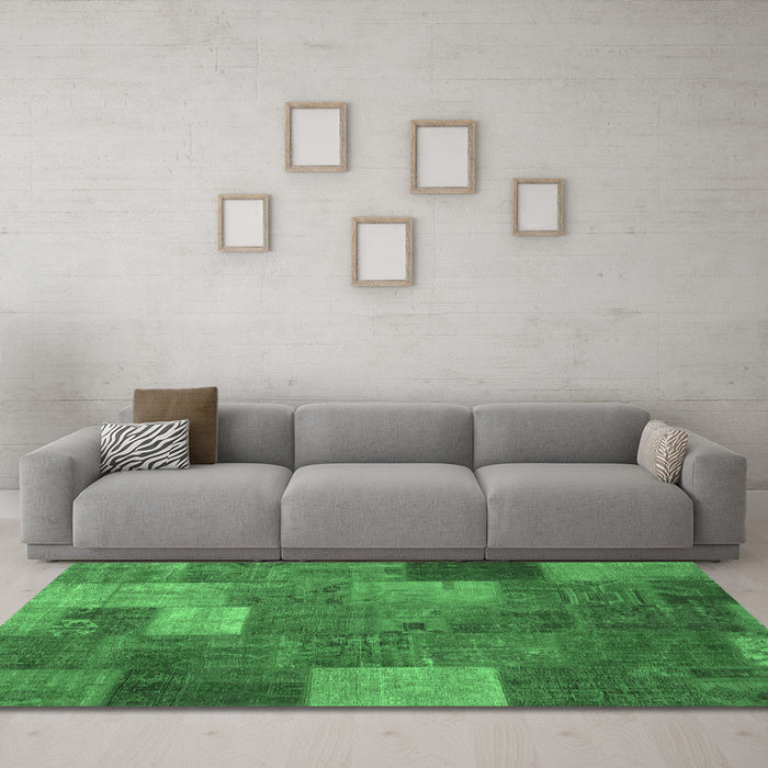 Machine Washable Patchwork Emerald Green Transitional Area Rugs in a Living Room,, wshcon729emgrn
